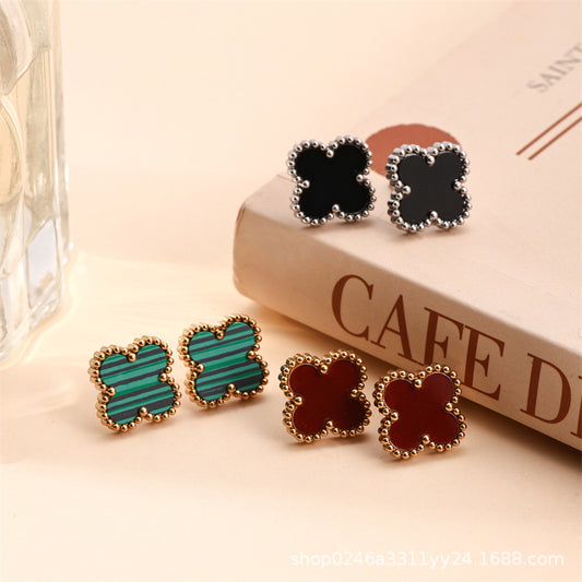 boucle d'oreille trèfles dorés